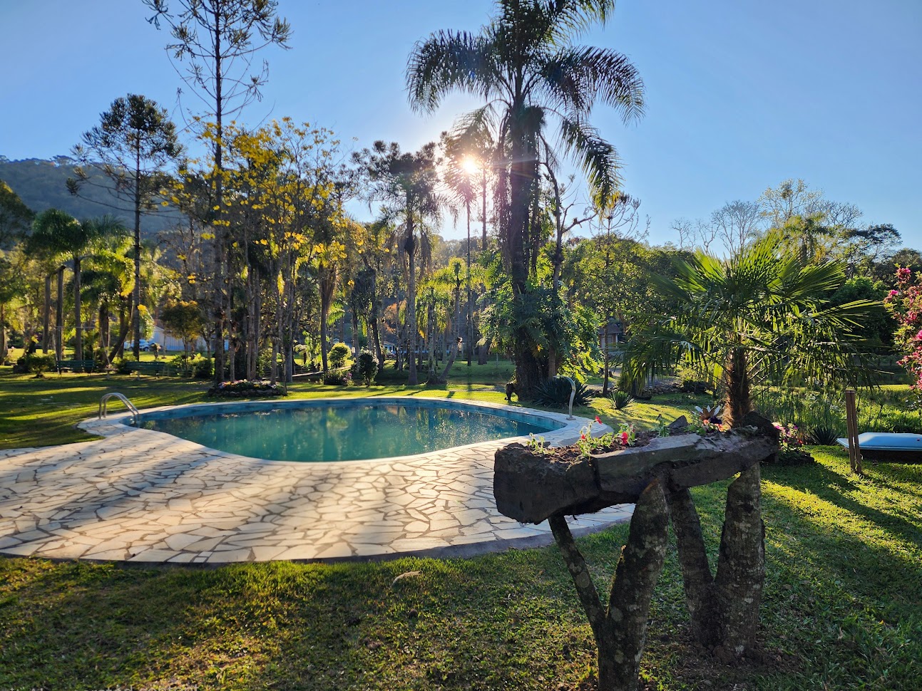 Piscina e Deck Panorâmico